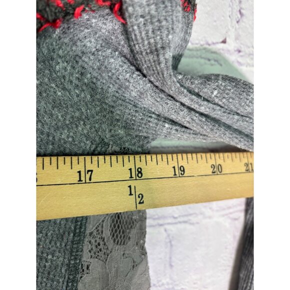 We The Free Womens  Cabin In The Woods Thermal Shirt Nordic Lace Gray/Red - Picture 7 of 9